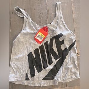 New with tags nike crop tank